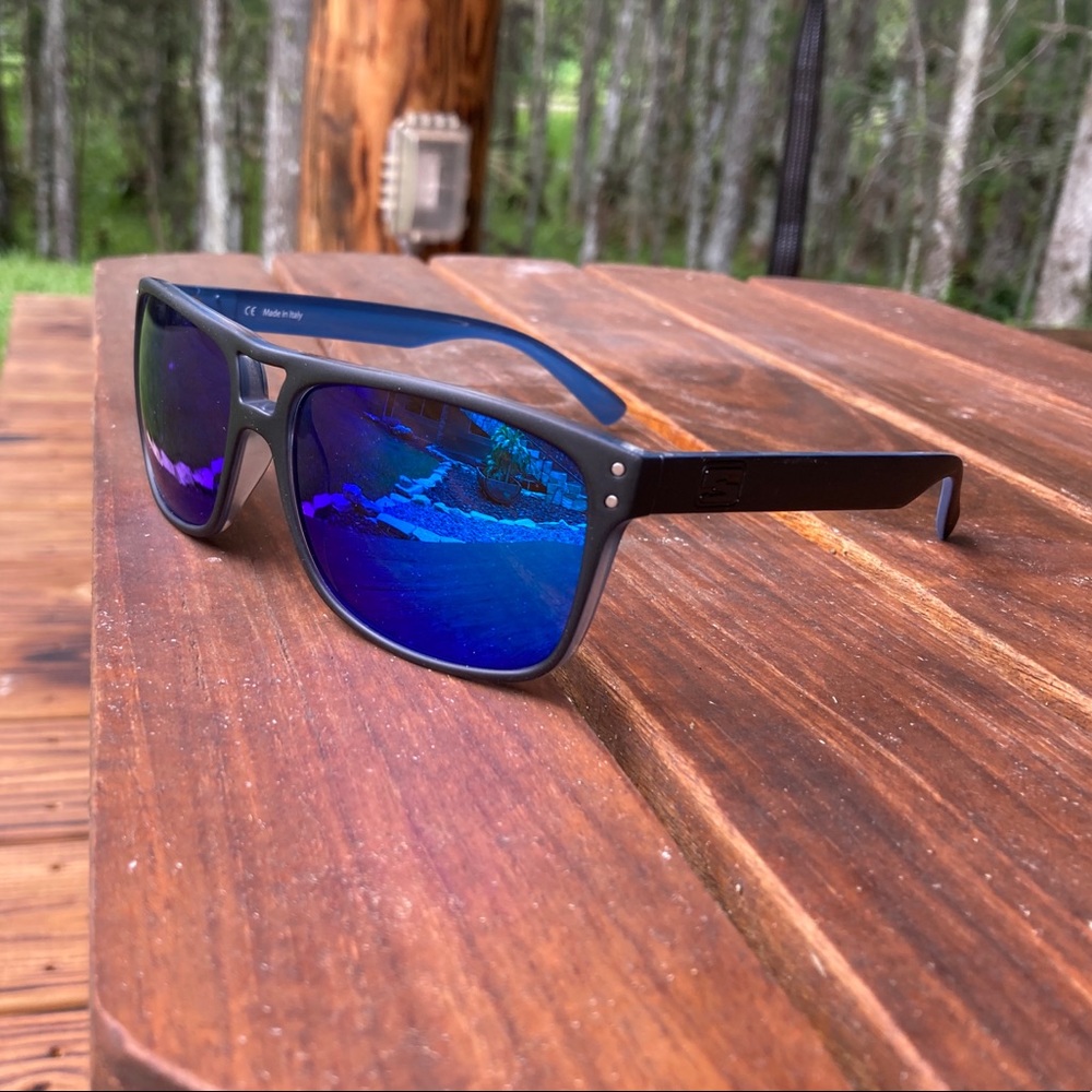 Skeleton Optics KNOX #004 TwoTone NP Black/Blue